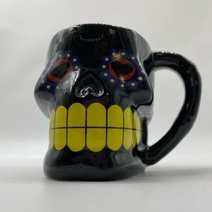Black skull mug